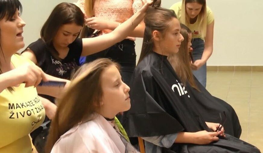 Djevojčice iz Sarajeva donirale kosu za mališane oboljelje od raka