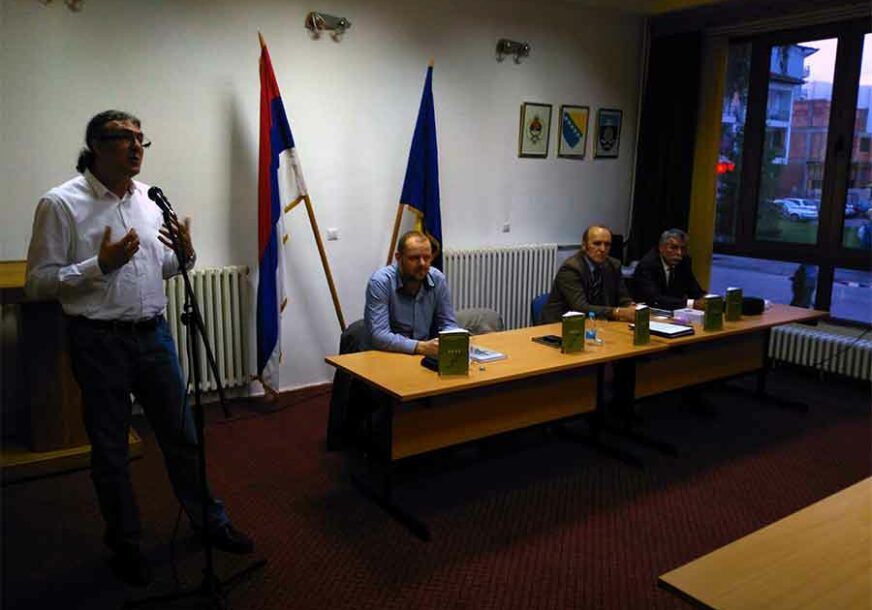 U Foči promovisan roman "Trag" Branimira Radovića
