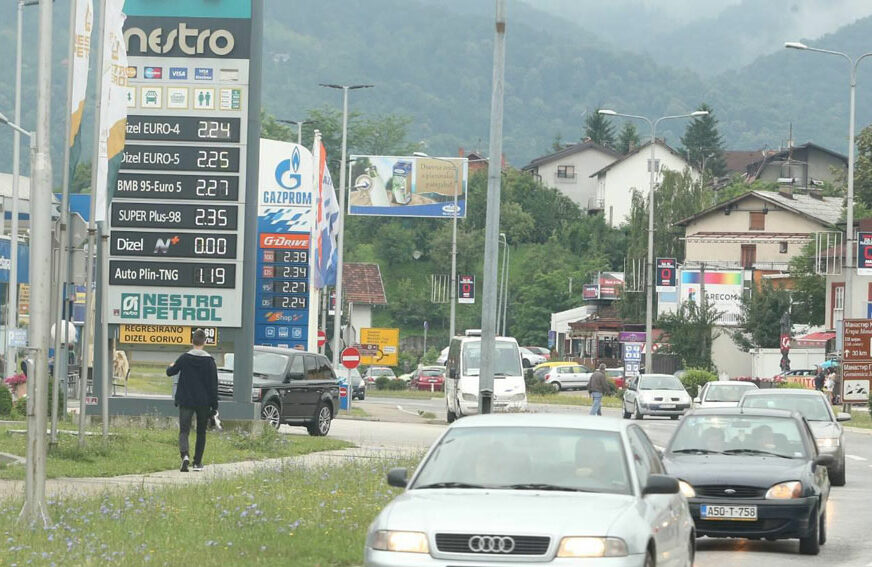 Gluhaković: Distributeri su obećali da će se ODREĆI DIJELA MARŽE, cijena goriva biće od 2,11 do 2,29 KM