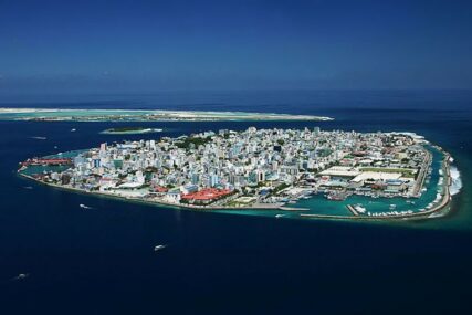 Neobičan fenomen na Maldivima: Da li ste ikada vidjeli nešto slično (VIDEO)