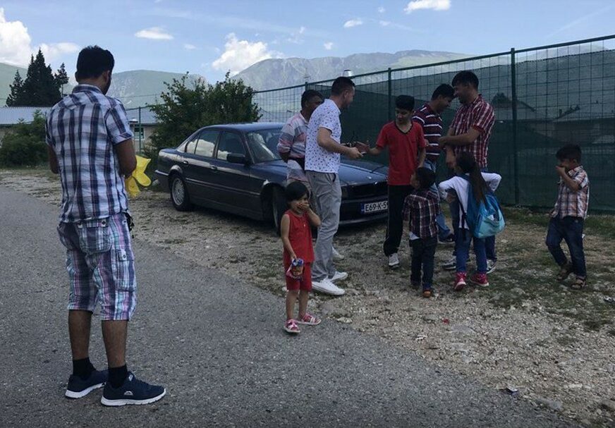 SALAKOVAC PONOVO PUN MIGRANATA Stigle nove grupe među kojima su i djeca koja sanjaju slobodu