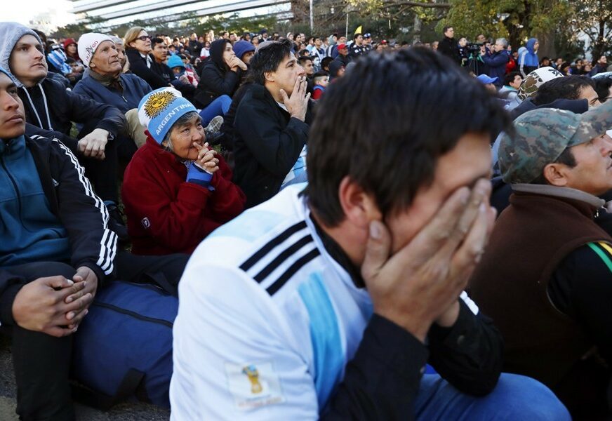 Igrači Argentine traže odlazak selektora, navijači BIJESNI