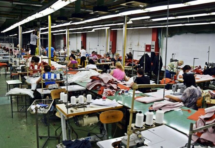 Srpski rukometaš pokrenuo tekstilnu industriju u Hercegovini: Kaputi za Parižanke iz Trebinja