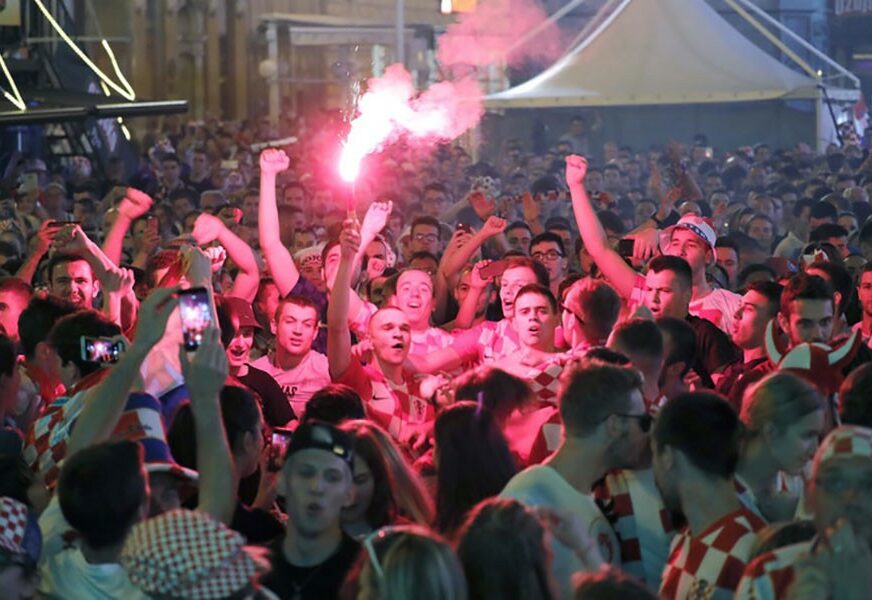 "KRILA OLUJE ZA NOGOMETNU OLUJU" Hrvati na neobičan način bodre reprezentaciju (VIDEO)