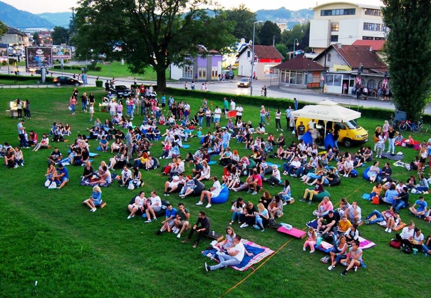 KINO NA OTVORENOM U PRNJAVORU Sutra projekcija dva filma u Boriku