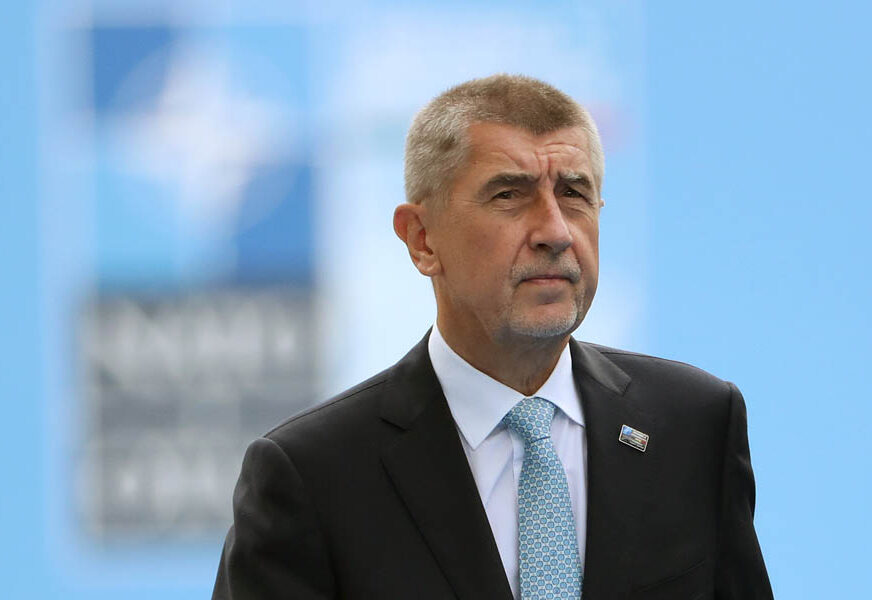 Češki premijer: Ne prihvatamo migrante, to je PUT U PAKAO