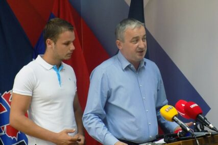 PDP sutra podnosi liste za 132 kandidata, ali ne i za federalne i kantonalne parlamente