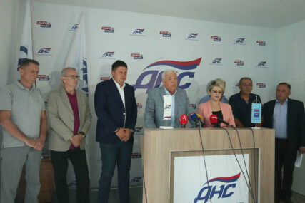KOALICIJA DNS I PUP Pavić i Pušonja potpisali sporazum o saradnji na izborima