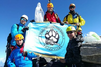 Uspjeh fočanskih planinara: Članovi "Vučje stope" osvojili i najveći vrh Italije