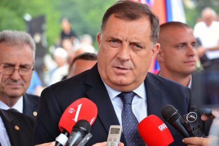 Dodik: Vučić je Ivaniću pokazao operativni nalog iz Sarajeva za prisluškivanje