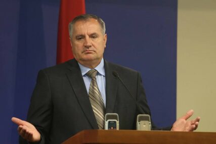 SNSD: Cilj je pokušaj rušenja institucija Republike Srpske