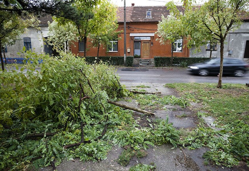 Tokom jake oluje u Rumuniji poginule tri osobe