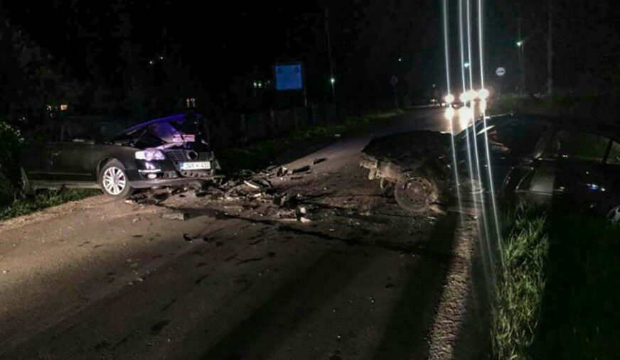 Povrijeđene četiri osobe u teškom sudaru "BMW" i "pasata" u Prijedoru