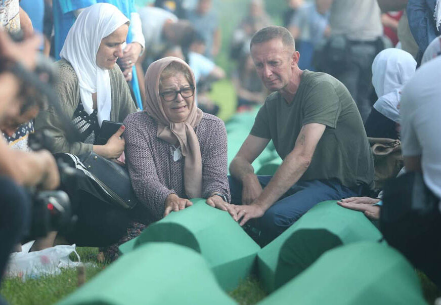 KOMEMORACIJA U POTOČARIMA Izetbegović: Srebrenica će ostati TAMNA MRLJA na savjesti civilizovanog svijeta
