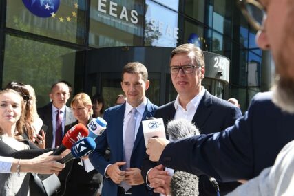 SASTANAK U BRISELU Vučić: Tražićemo zajednički imenitelj za kompromis; Tači: Najteži sastanak u posljednjih 6 godina