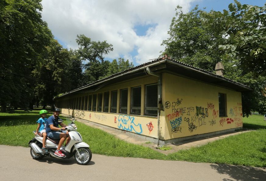 Novi sadržaji u parku “Mladen Stojanović”: Trošna baraka postaje KUTAK za mlade i stare