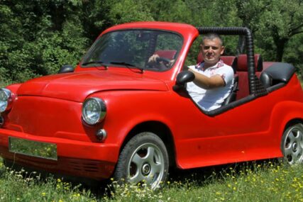 REMEK DJELO DOMIŠLJATOG HERCEGOVCA Starog “fiću” spasio od otpada i od njega napravio KABRIOLET koji mami uzdahe