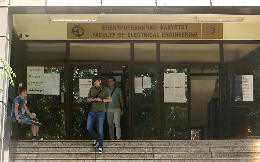Odluka Elektrotehničkog fakulteta zabrinula „stare“ studente : "Hoće da nam dodaju još ispita"