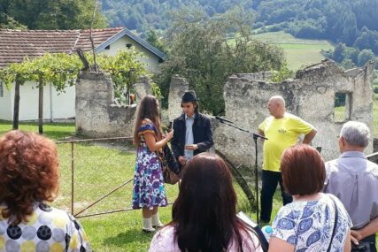 "JEDINSTVEN JER JE JEDINO PISAO O ZAVIČAJU" U Ćopićevim Hašanima održana Književna kolonija "Rijeka misli"