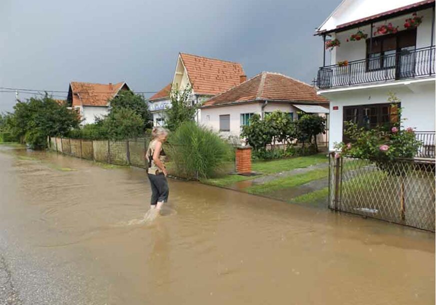 NEVRIJEME U KRALJEVU Dva naselja treći put poplavljena za sedam dana