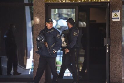 Pokušao prokrijumčariti 44 ilegalna migranta u Makedoniji