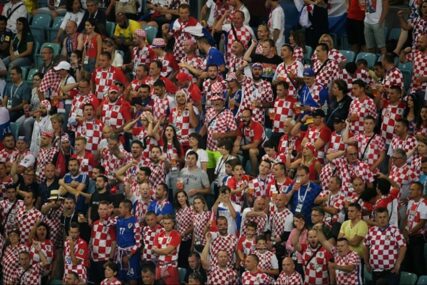 U HRVATSKOJ VLADA POTPUNO LUDILO ZBOG FUDBALA Otkazuju se predstave, totalna sniženja, popusti u restoranima, sve zbog "vatrenih"