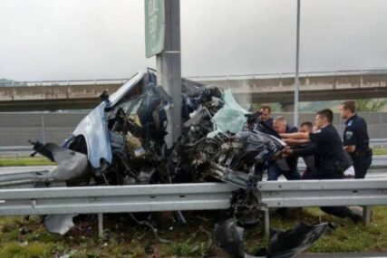Objavljen snimak STRAVIČNE NESREĆE u kojoj su kod Sarajeva poginule tri djevojke (UZNEMIRUJUĆI VIDEO)