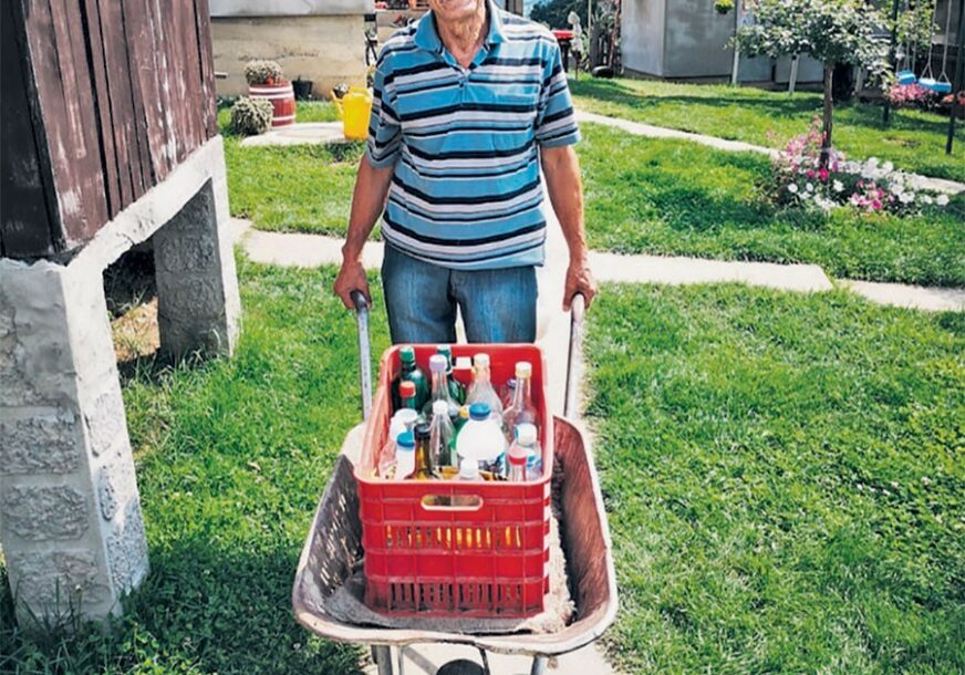 SA SRCEM VEĆIM NEGO KUĆA Vremešni dekica za 46 godina nije propustio nijedan dan u isporuci: “Ništa me neće spriječiti da djeci odnesem mlijeko”