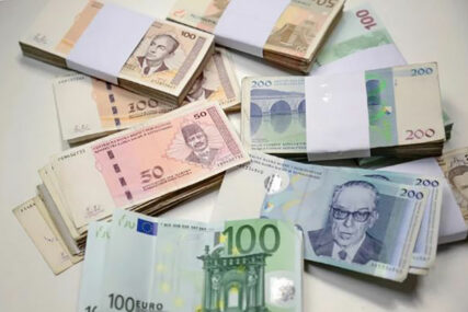 "ISPARILO" 260 HILJADA KM Bankarke osumjičene za nestanak novca sa računa