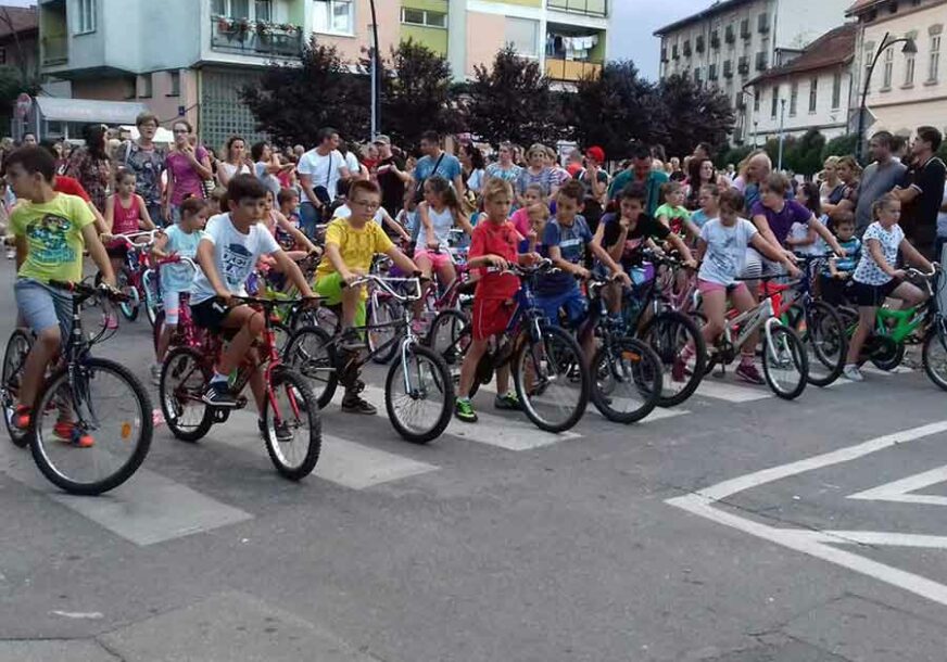 "SVI NA TOČKOVE" U Novom Gradu održana peta biciklijada i rolerijada