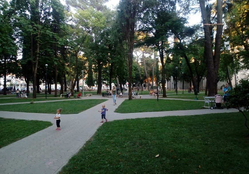 Privodi se kraju rekonstrukcija gradskog parka u Trebinju: Nove fontane i dječija igrališta
