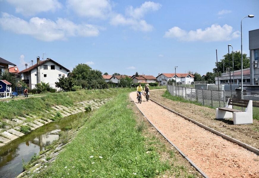 Gradonačelnik obišao novu PJEŠAČKU STAZU u Dervišima