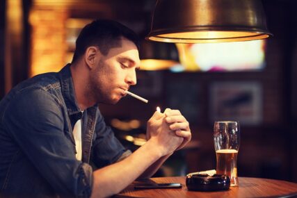 ZABRINJAVAJUĆE BROJKE Od pušenja u svijetu UMRE 60.000 DJECE prije pete godine