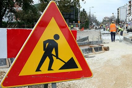 Novi Grad: Zbog radova obustavljen saobraćaj na putu u Radomirovcu