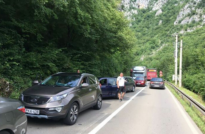 Danas obustava saobraćaja na putu Banjaluka-Čađavica