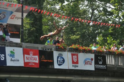 PRAVA ATRAKCIJA Banjalučanima prvo i treće mjesto za najljepšu „vrbasku lastu“ (FOTO)