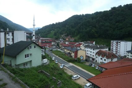 Skromne nagrade za najljepši balkon i dvorište u Srebrenici