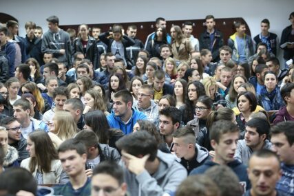 "Stari" studenti uskoro kod ministra: Rješenje statusa još čeka 1.500 osoba koji su studije upisali prije Bolonje