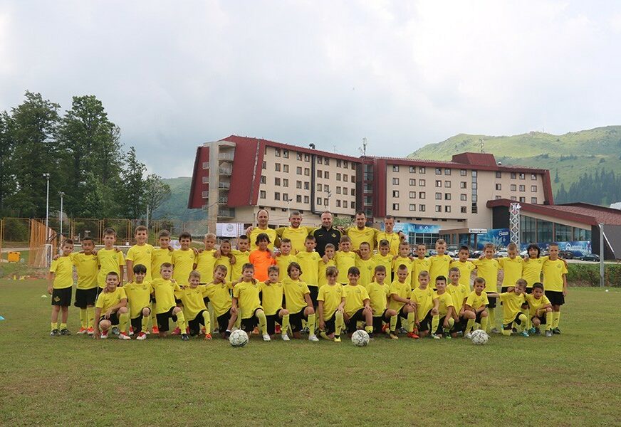 U toku Međunarodni fudbalski "Kamp Koroman”: Preko 240 mališana na Jahorini
