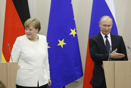 “KANCELARKA KOJA MOLI” Njemački mediji zbog Putina RAZAPELI Angelu Merkel