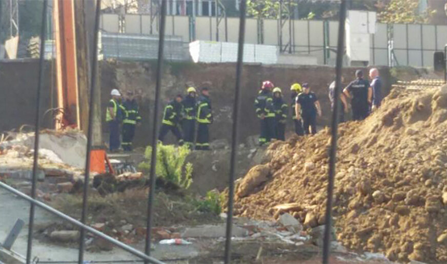 NESREĆA U CENTRU BEOGRADA Poginuo radnik u obrušavanju zida