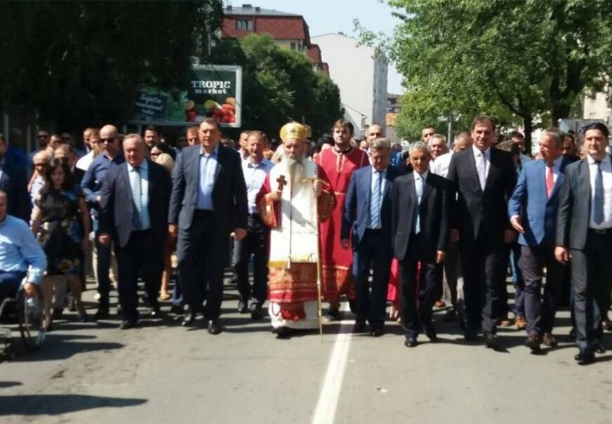 Dodik i Govedarica ispili VISKI U ČAST slave grada Bijeljine