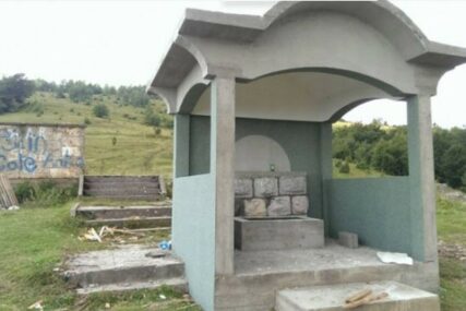 Goražde: Oskrnavljen partizanski spomenik na Hranjenu