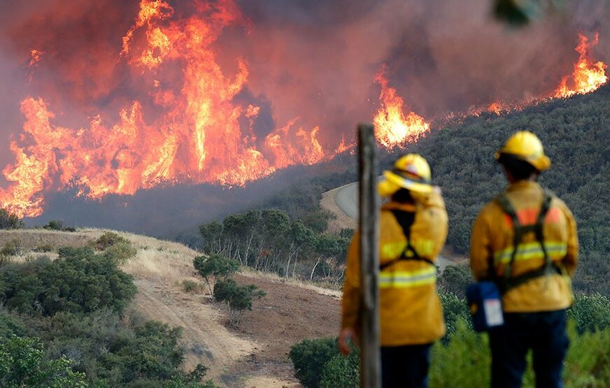 OTAC ČETVORO MLADUNČADI U stravičnom požaru u Kaliforniji stradao LAV KOJI JE REMETIO SAOBRAĆAJ