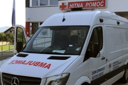 Azerbejdžan donirao Domu zdravlja u Kotor Varošu sanitetsko vozilo