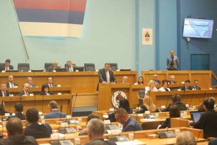 Opozicija ne odustaje: Dodik da u parlamentu Srpske razjasni SANKCIJE RUSIJI