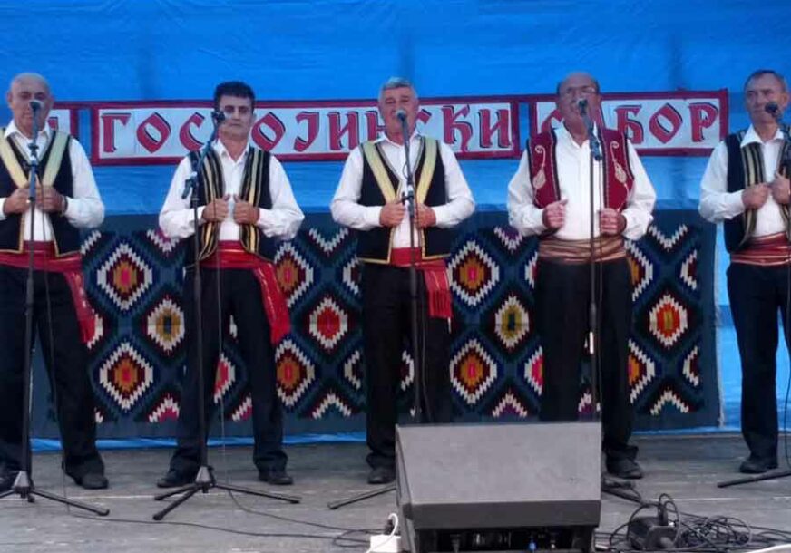 Uspjeh izvorne grupe "Rade Jamina" na saboru u Bajinoj Bašti