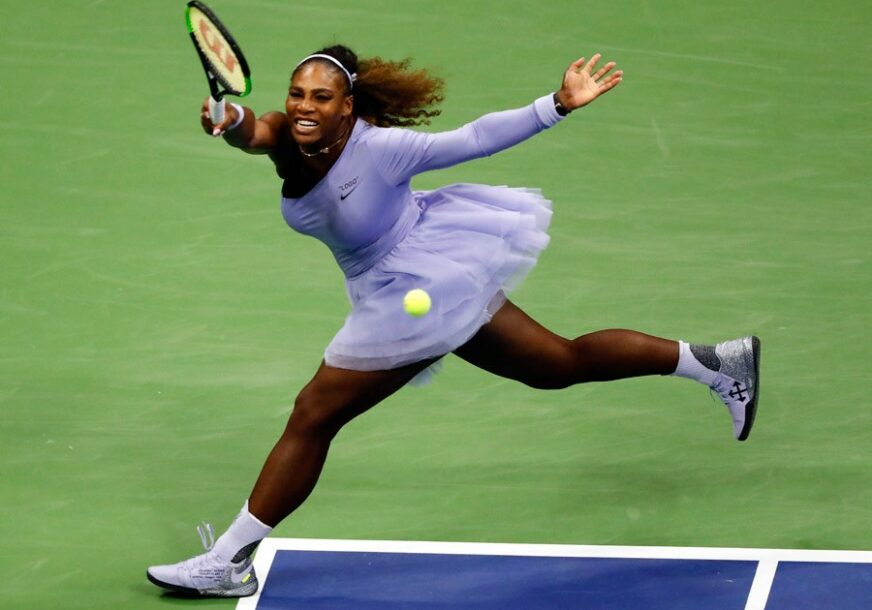 Slavnoj teniserki zabranili kombinezon, pa nastupila u baletnim haljinama (FOTO)
