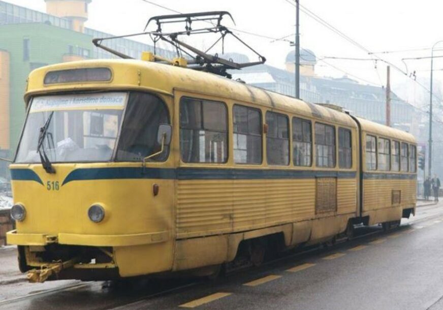 DJETETU UKRAO MOBILNI TELEFON Sarajlije u tramvaju savladali kradljivca iz Alžira