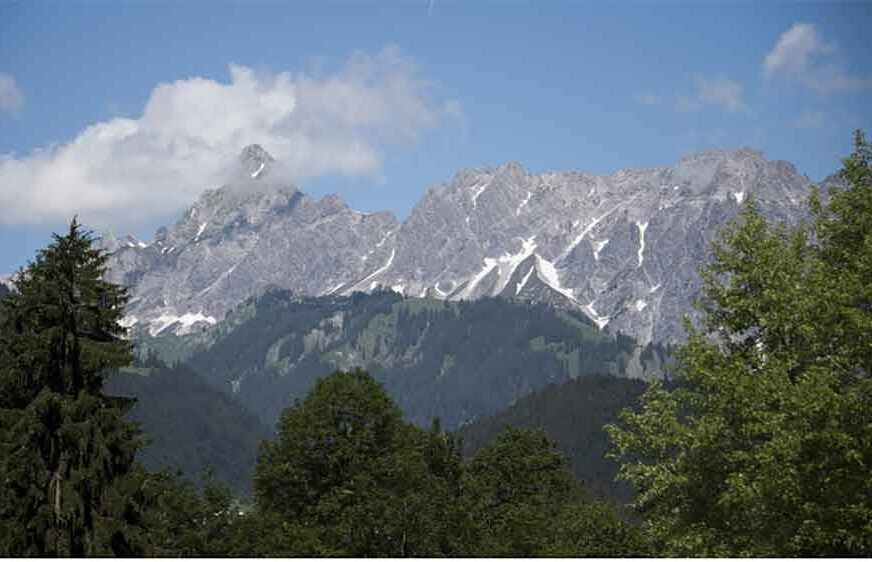 TRAGEDIJA U AUSTRIJI Dvojica planinara poginuli u Alpima